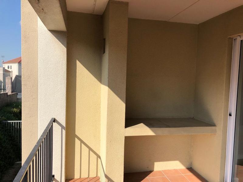 To Let 2 Bedroom Property for Rent in Vredekloof East Western Cape